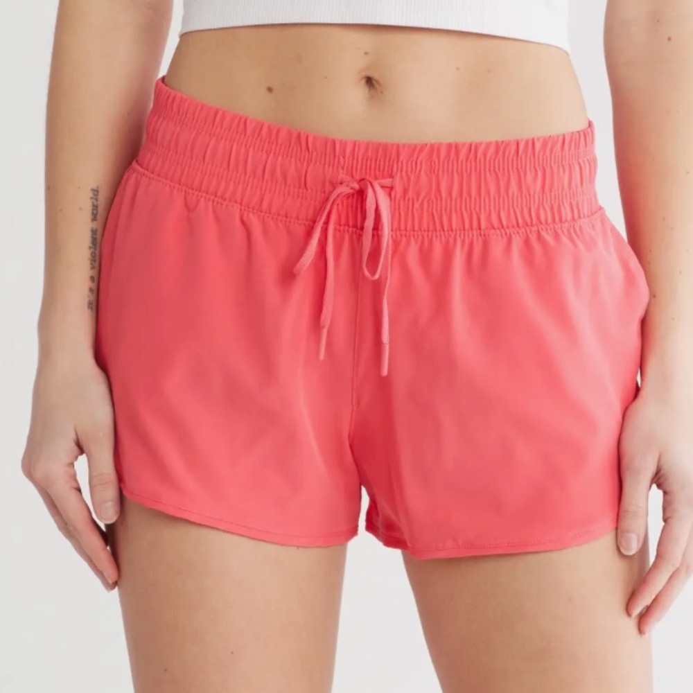 NWT 90 Degree By Reflex Lightstreme Track Time Coral Running Shorts - Size M